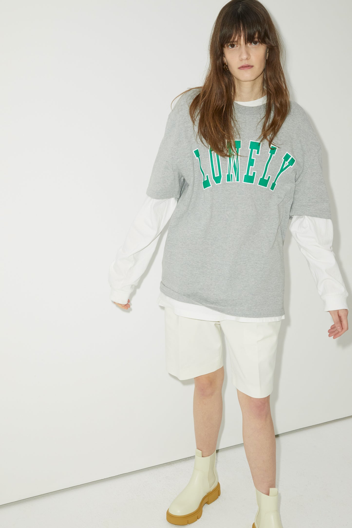 LONELY/LOVELY SHORT SLEEVE T SHIRT GRAY