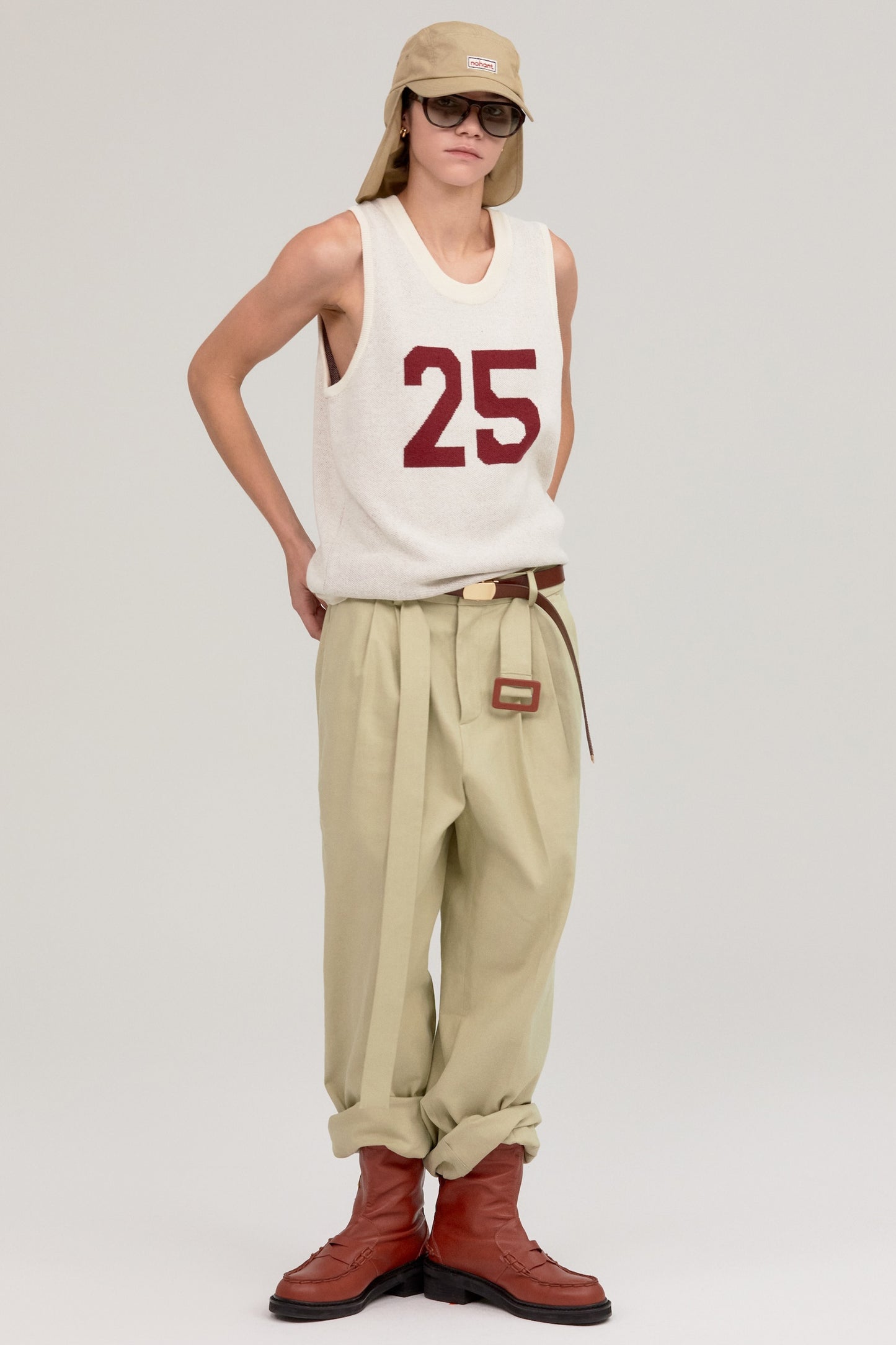 25 JACQUARD SLEEVELES KNIT IVORY