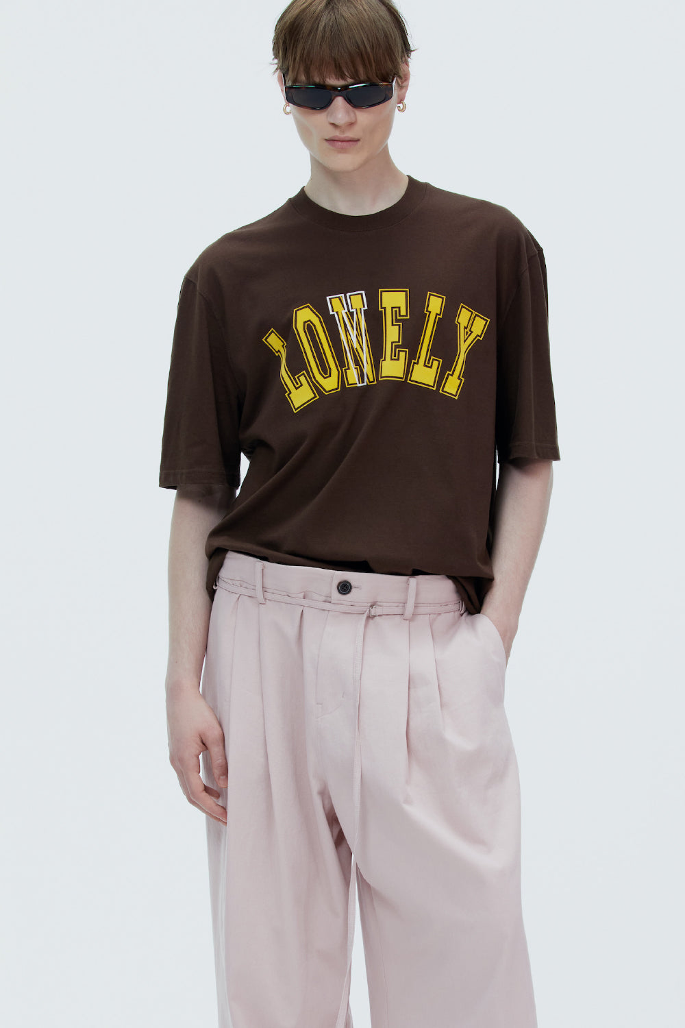 LONELY/LOVELY SHORT SLEEVE T SHIRT BROWN
