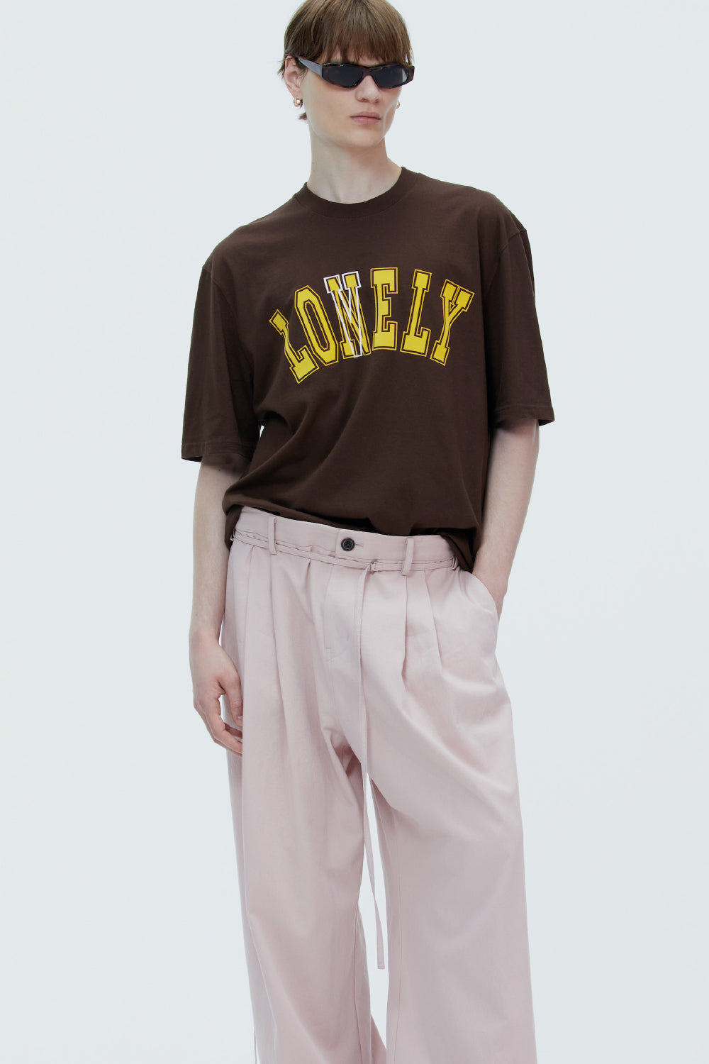 LONELY/LOVELY SHORT SLEEVE T SHIRT BROWN