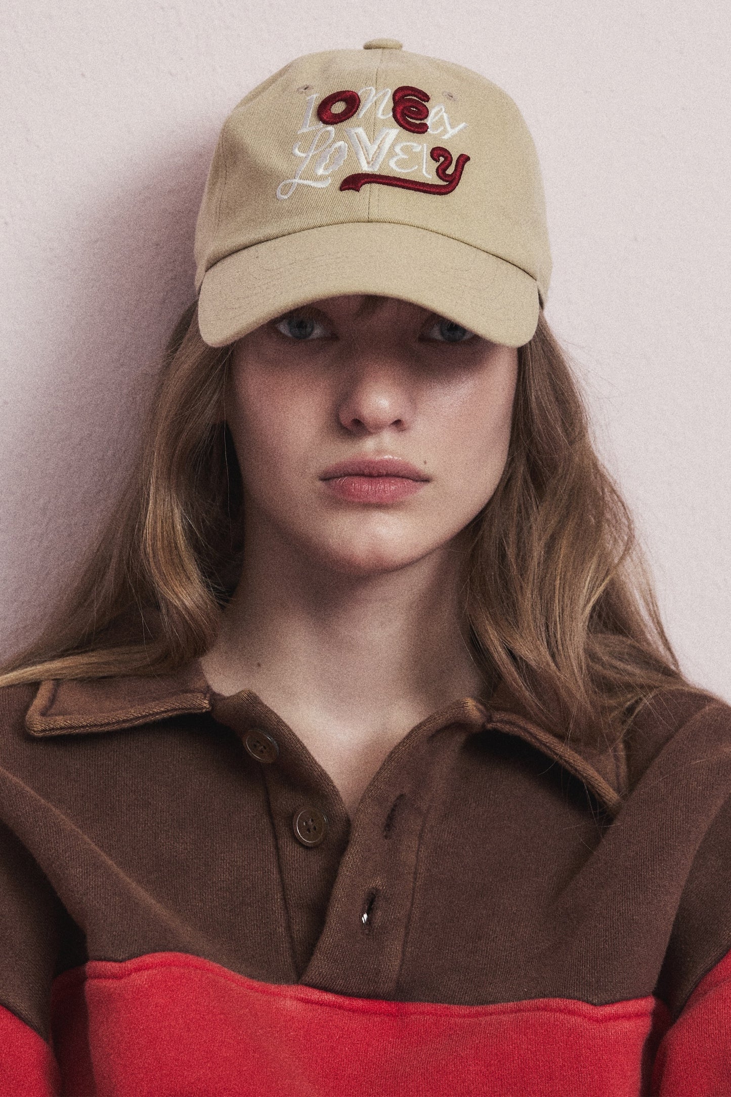 LNLV DOODLE LOGO BALL CAP BEIGE(STANDARD FIT)