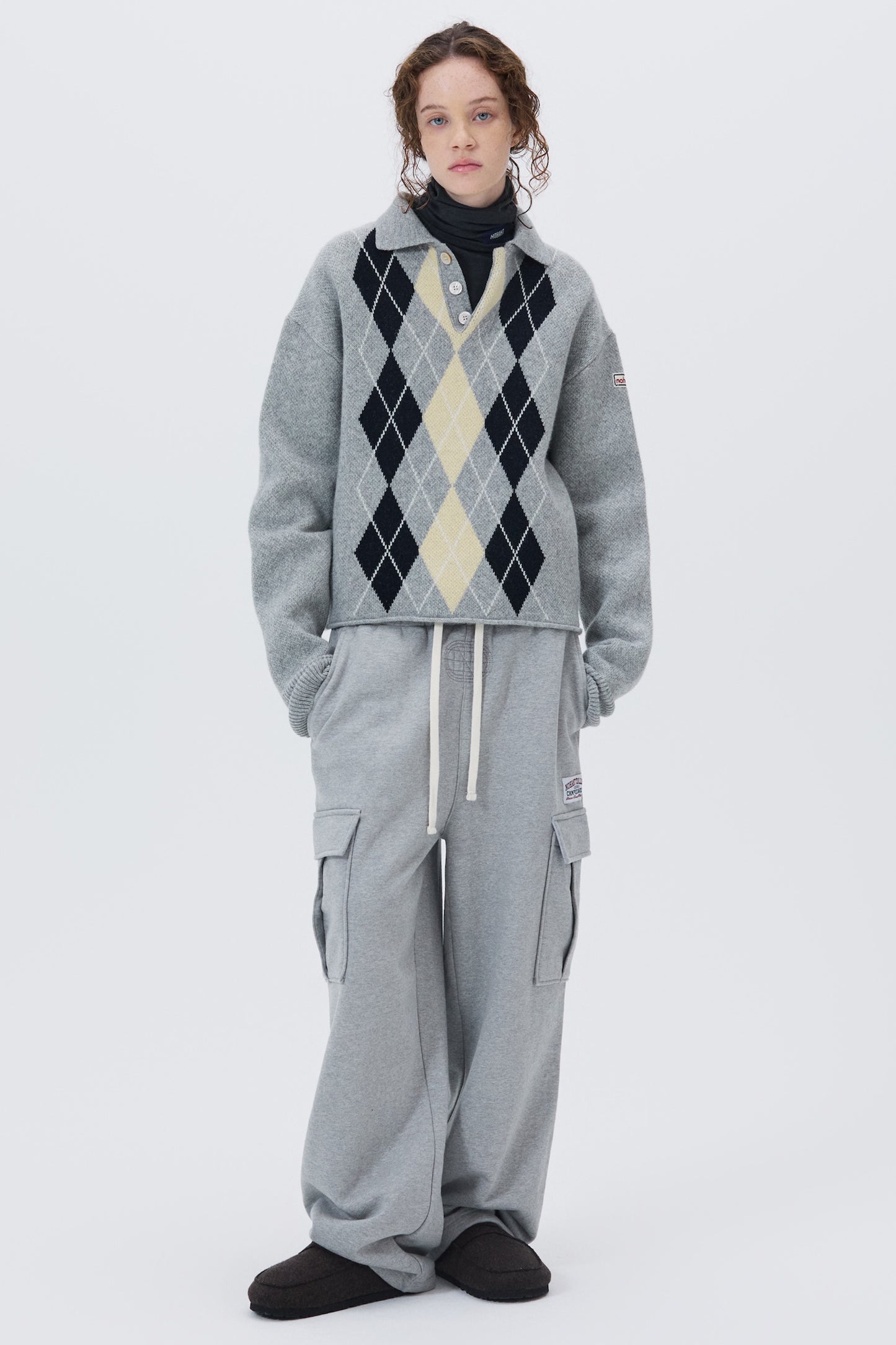 ARGYLE JACQUARD CROP KNIT GRAY