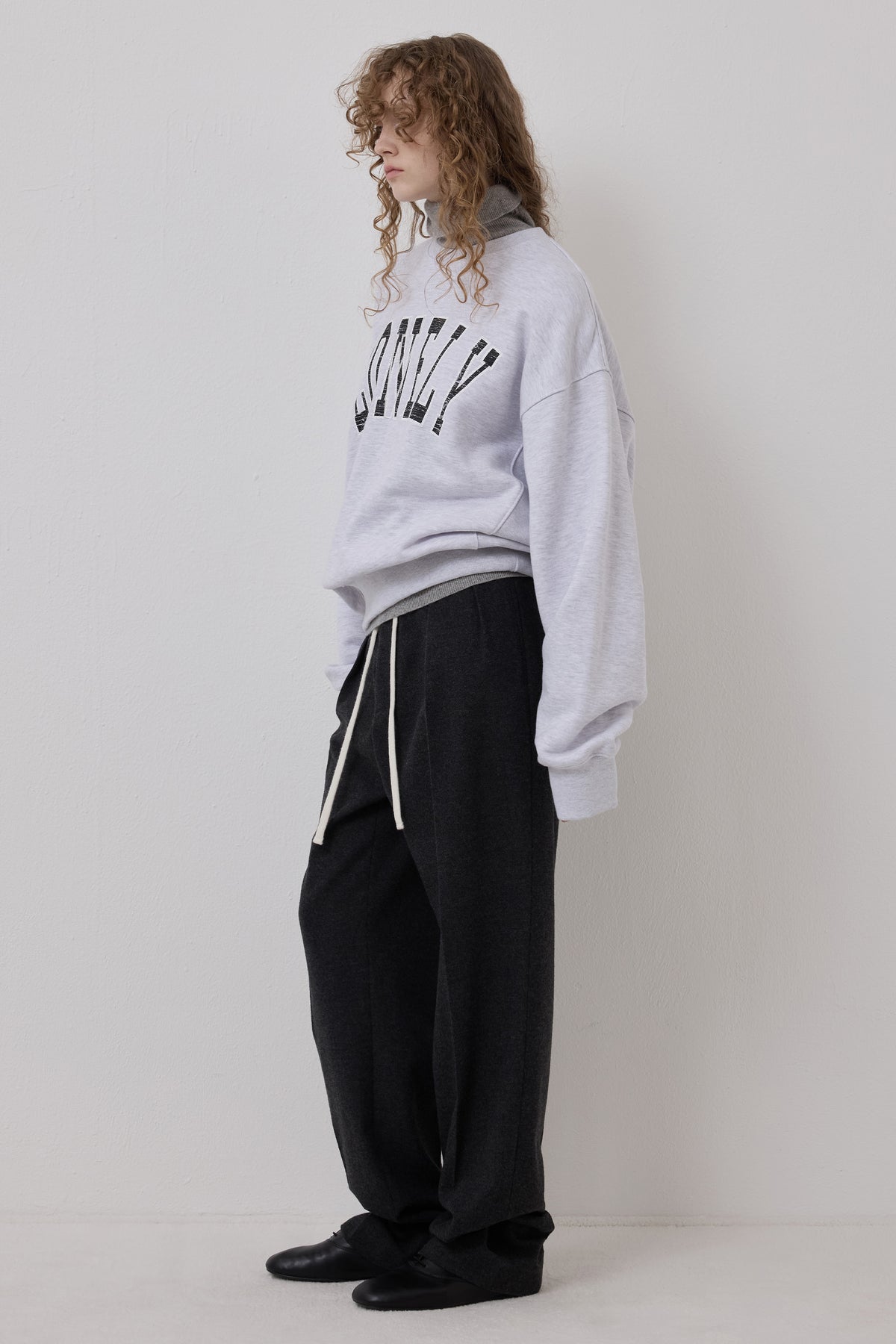 LONELY/LOVELY CRACK SWEATSHIRT ASH GRAY