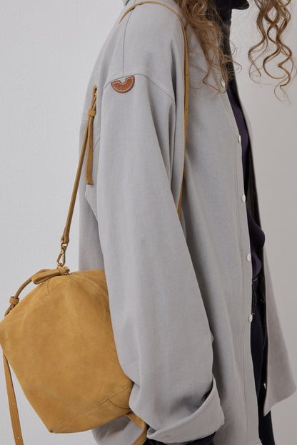 WORN-IN BUTTON DOWN SHIRT GRAY