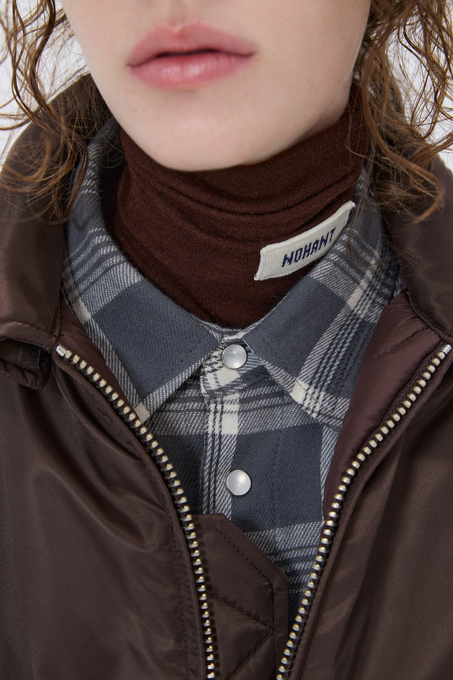 SOFT TURTLENECK T-SHIRT BROWN