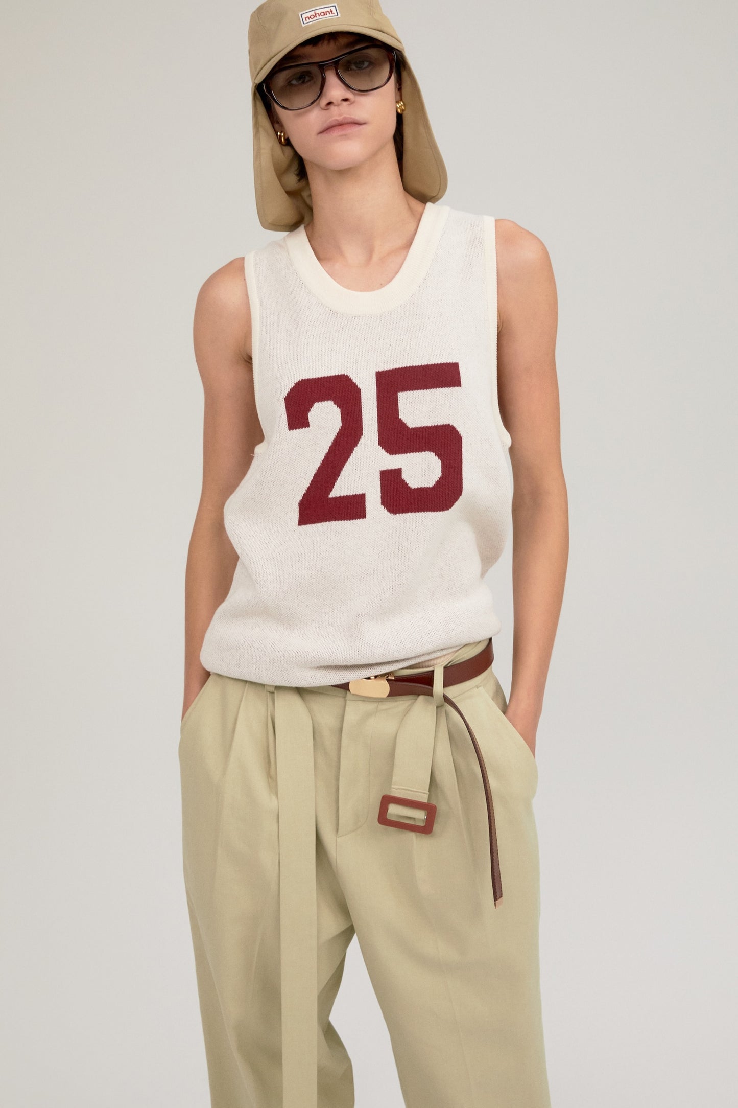 25 JACQUARD SLEEVELES KNIT IVORY
