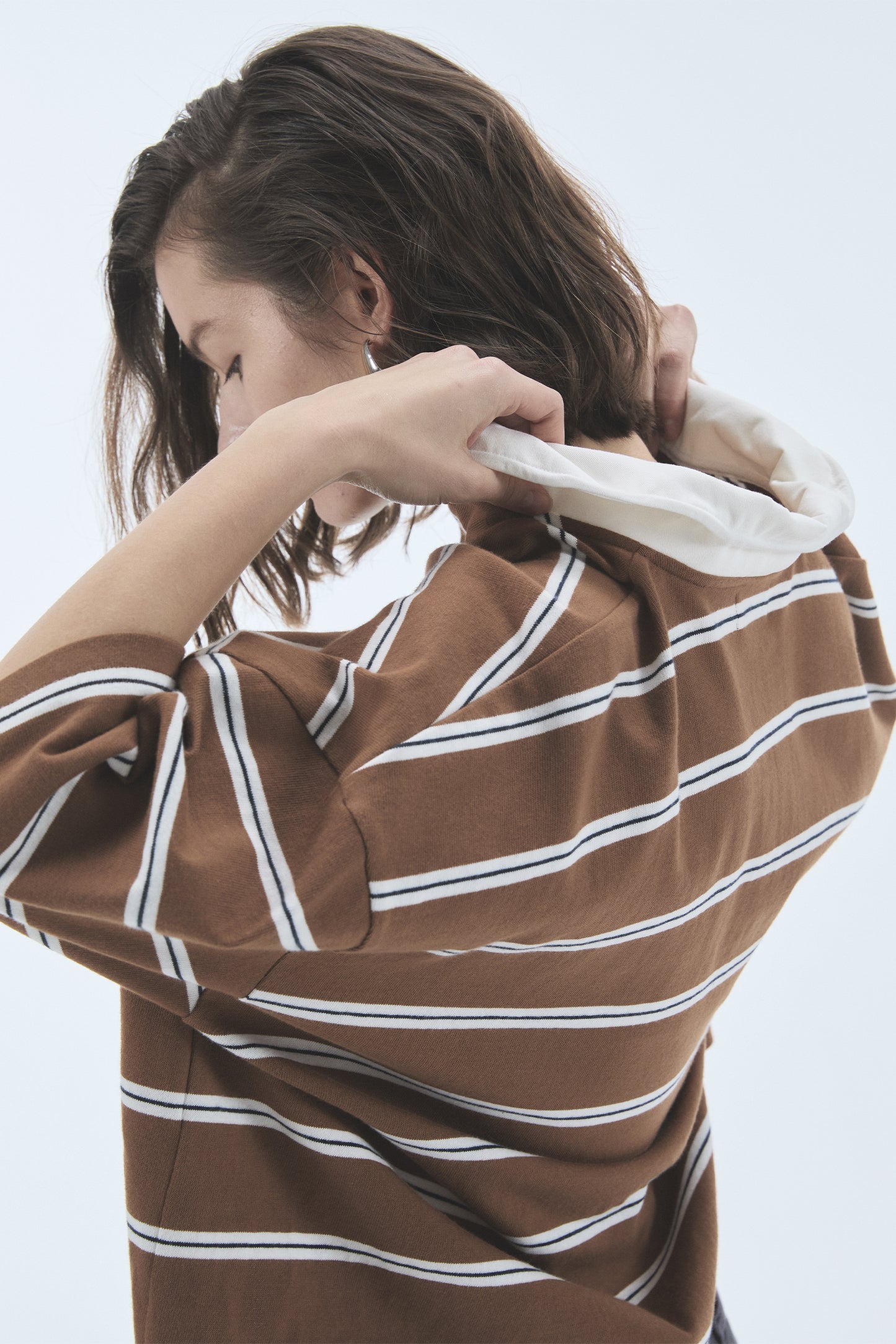 WIRE STRIPE RUGBY SHORT SLEEVE T-SHIRT BROWN