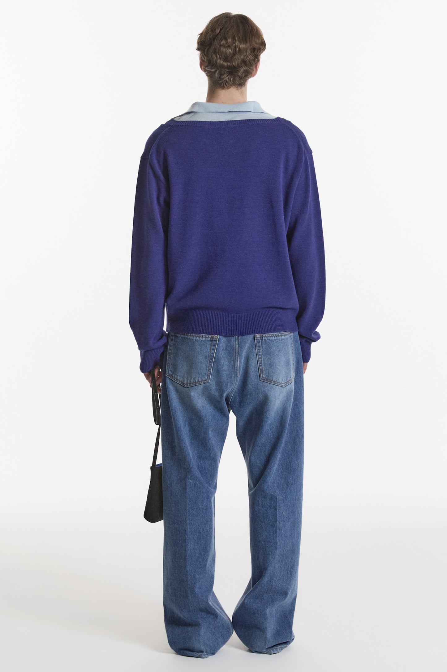 LAYERED V-NECK COLLAR KNIT BLUE