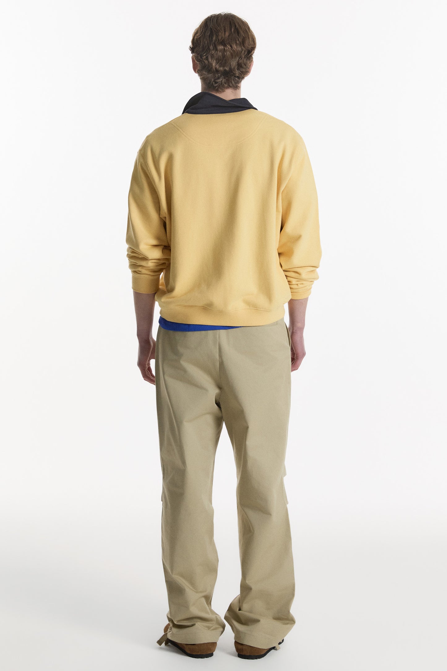 CLASSIC V-NECK SWEATSHIRT YELLOW