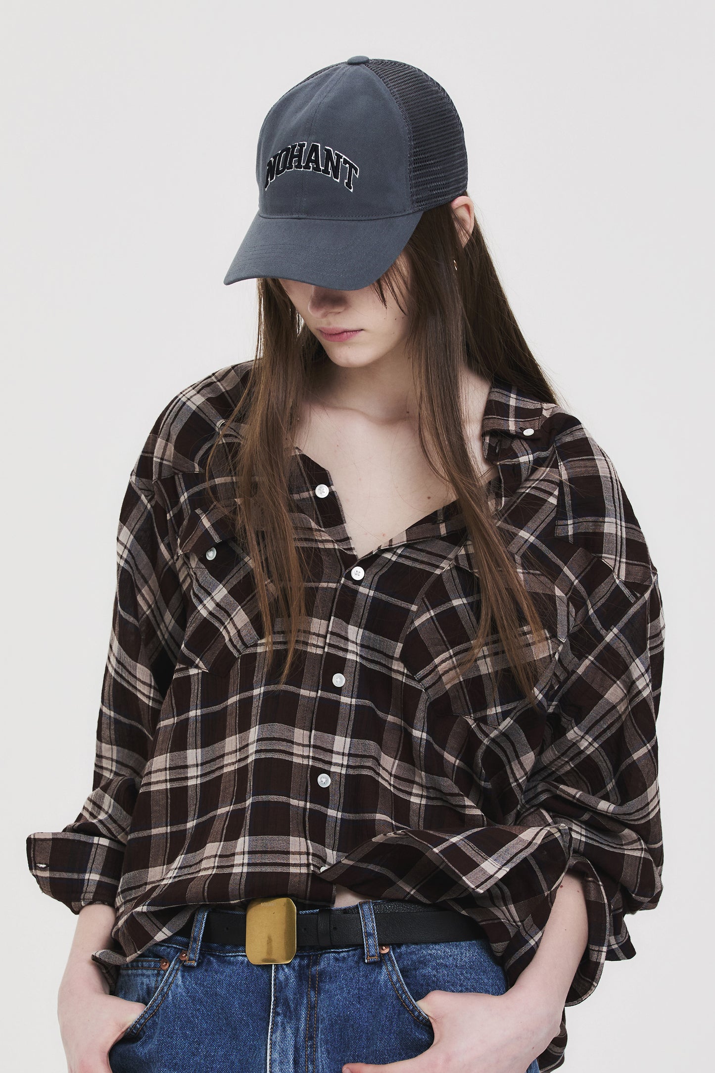 ARCH LOGO TRUCKER CAP GRAY