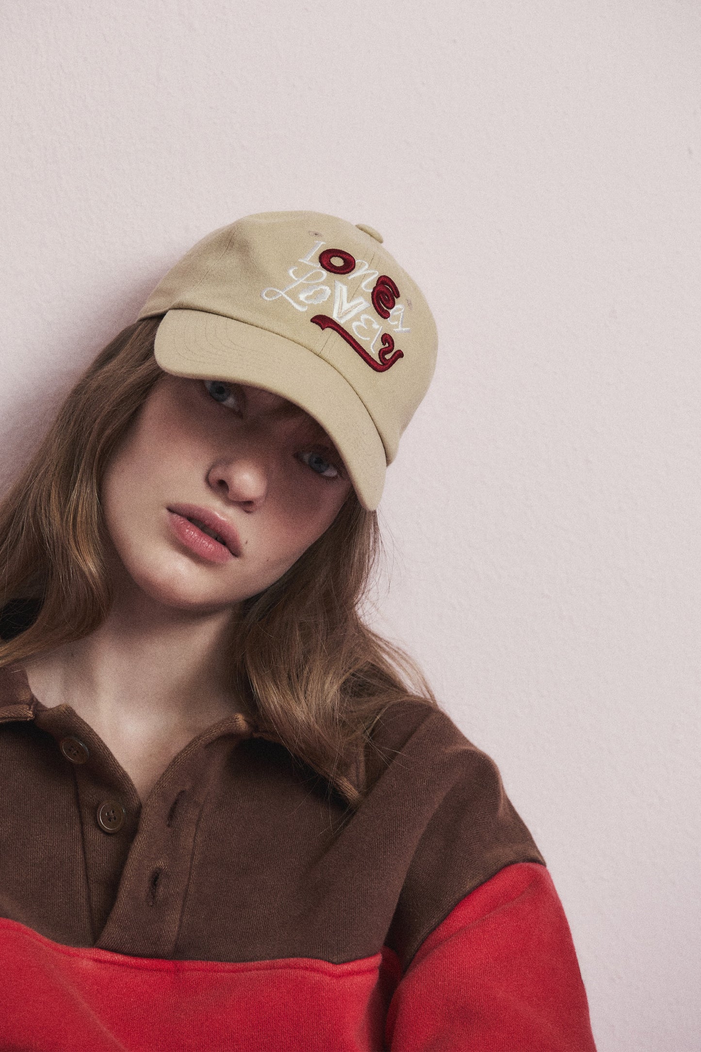 LNLV DOODLE LOGO BALL CAP BEIGE(STANDARD FIT)