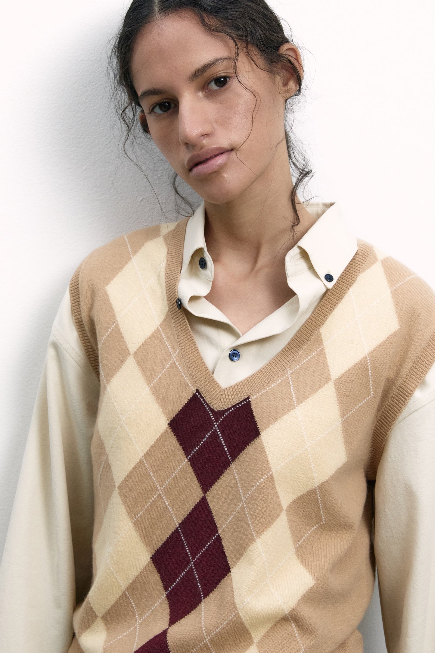CASHMERE BLENDED ARGYLE VEST BEIGE