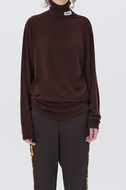 SOFT TURTLENECK T-SHIRT BROWN
