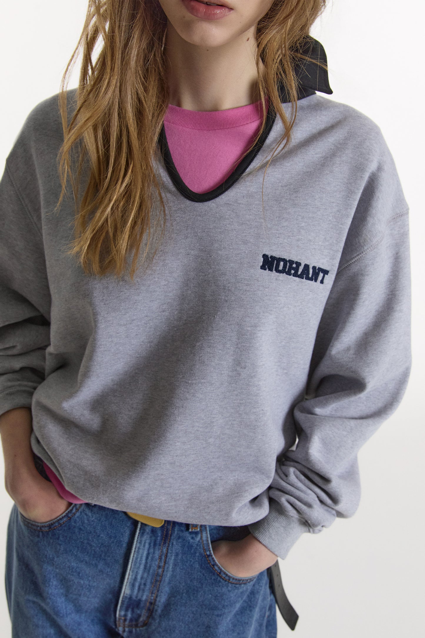 CLASSIC V-NECK SWEATSHIRT GRAY