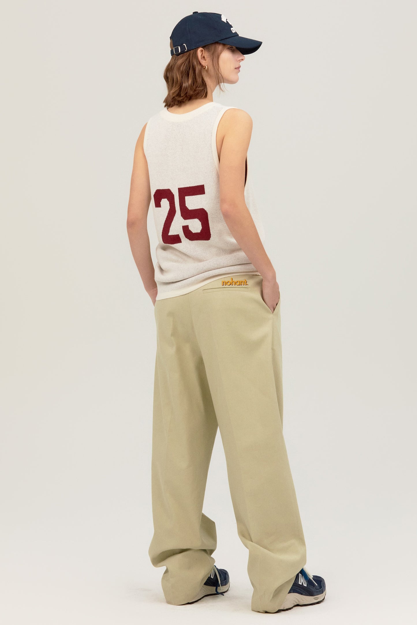 25 JACQUARD SLEEVELES KNIT IVORY