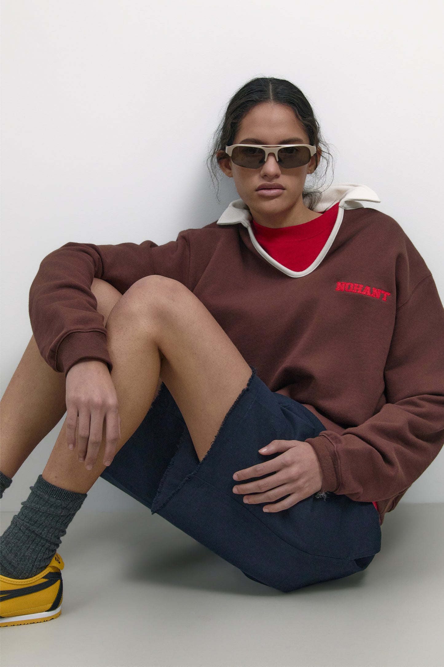 CLASSIC V-NECK SWEATSHIRT BROWN