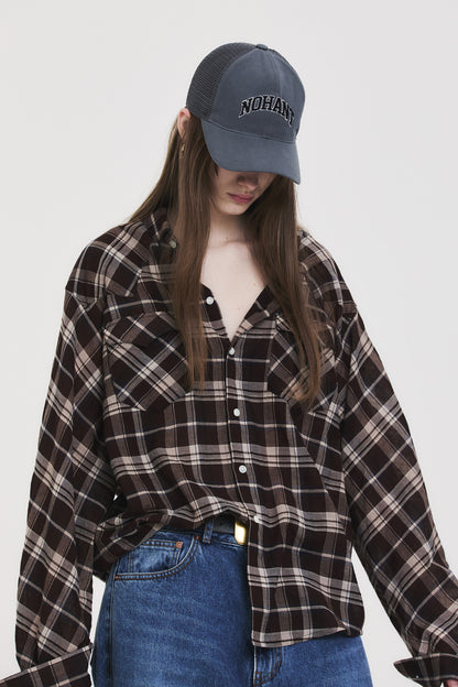ARCH LOGO TRUCKER CAP GRAY