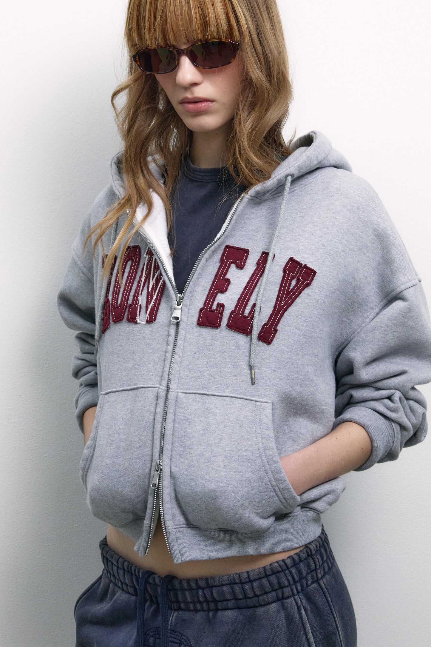 LONELY/LOVELY CROP HOODIE ZIP-UP GRAY