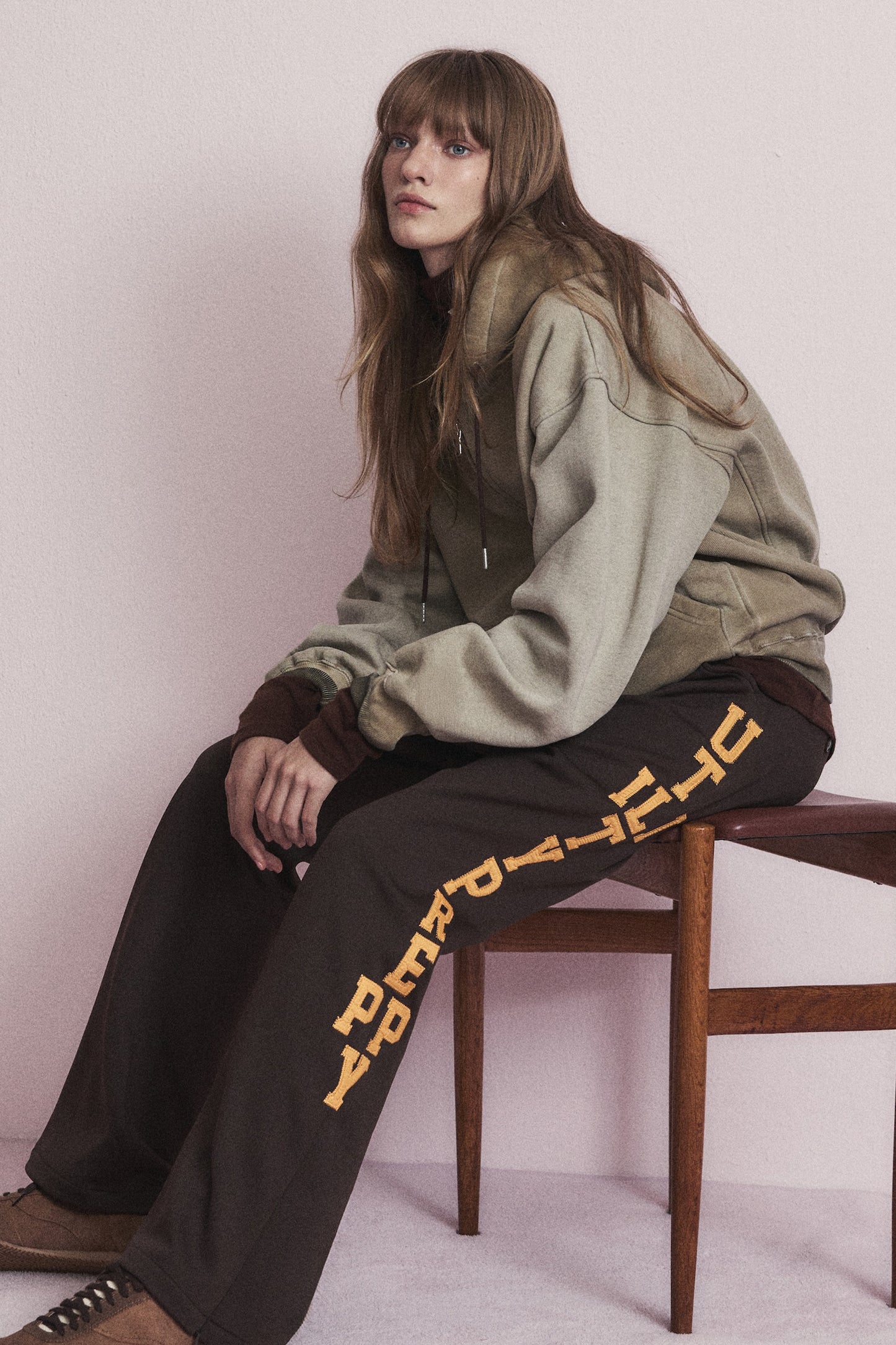 MINIMAL WASHED HOODIE ZIP-UP BROWN