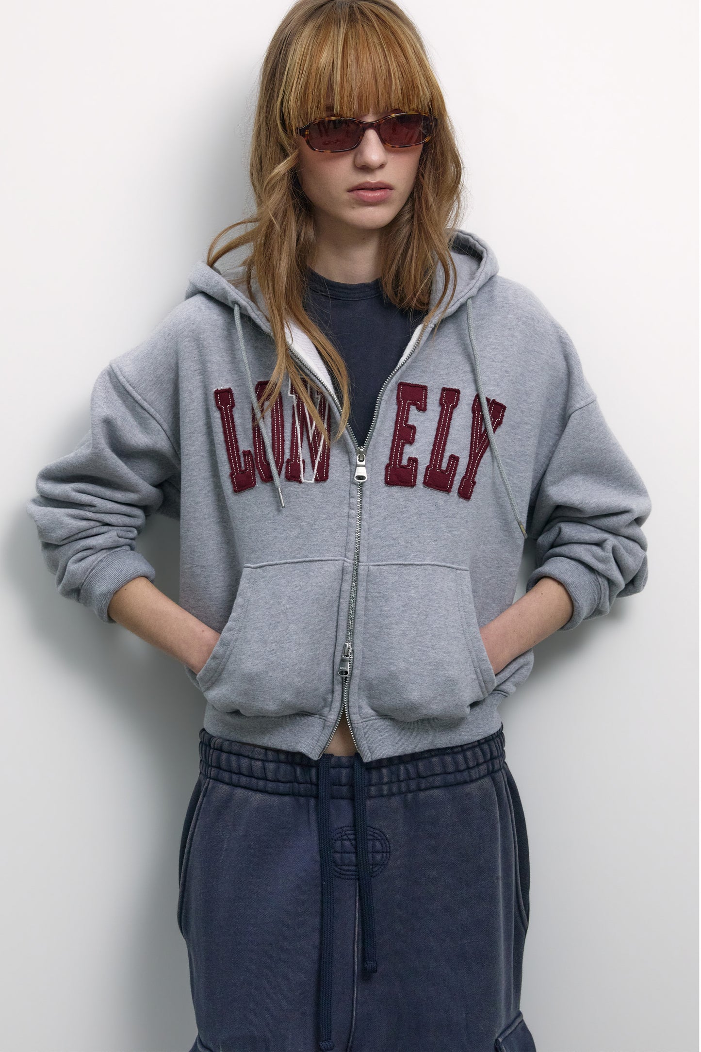 LONELY/LOVELY CROP HOODIE ZIP-UP GRAY