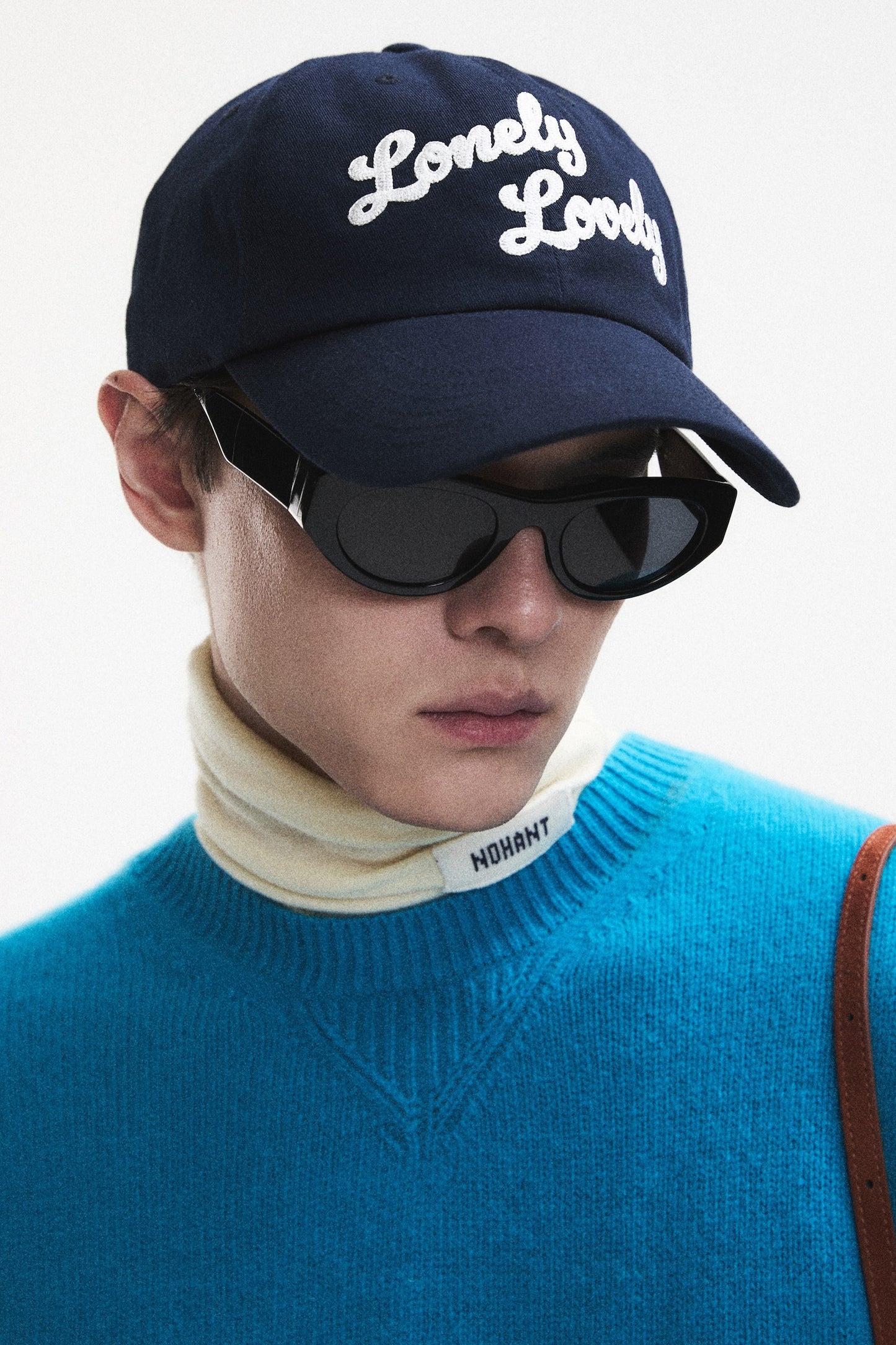 ESSENTIAL CASHMERE KNIT SWEATER BLUE