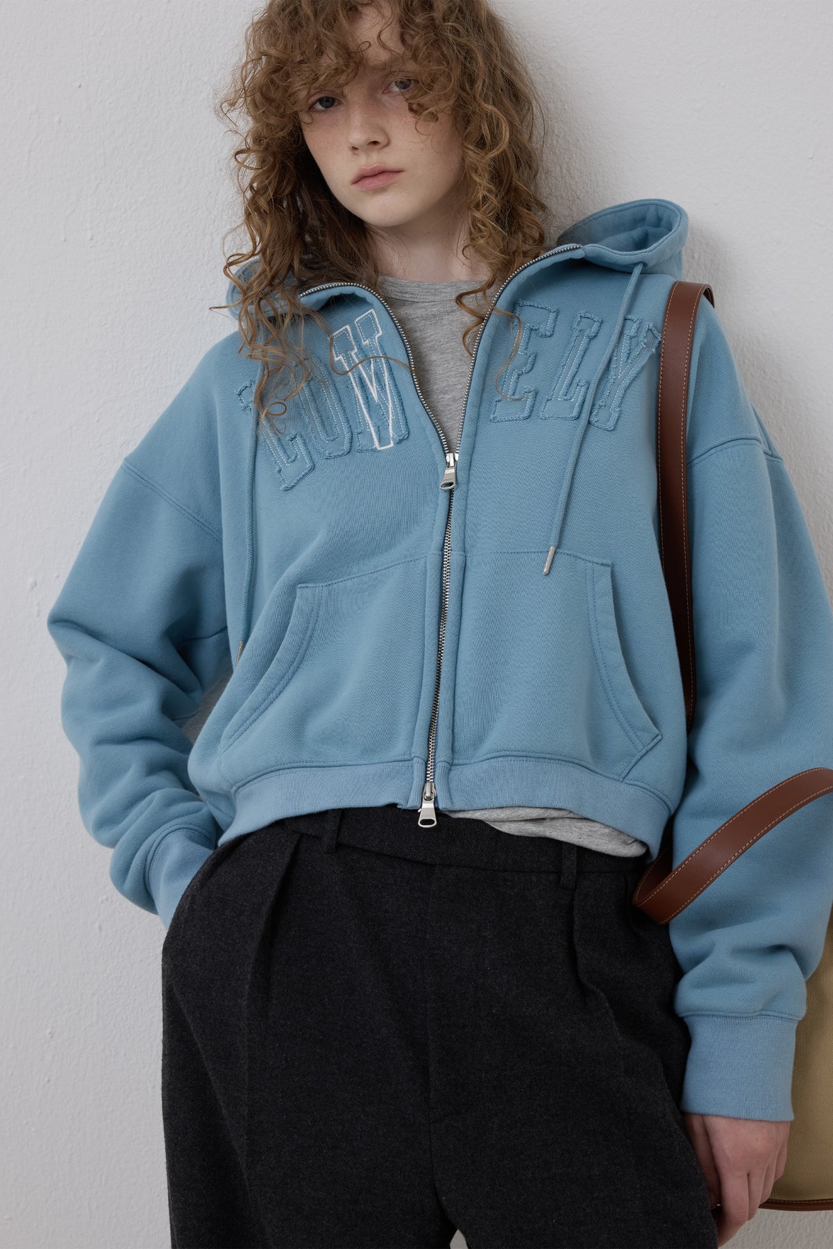 LONELY/LOVELY CROP HOODIE ZIP-UP SKY BLUE