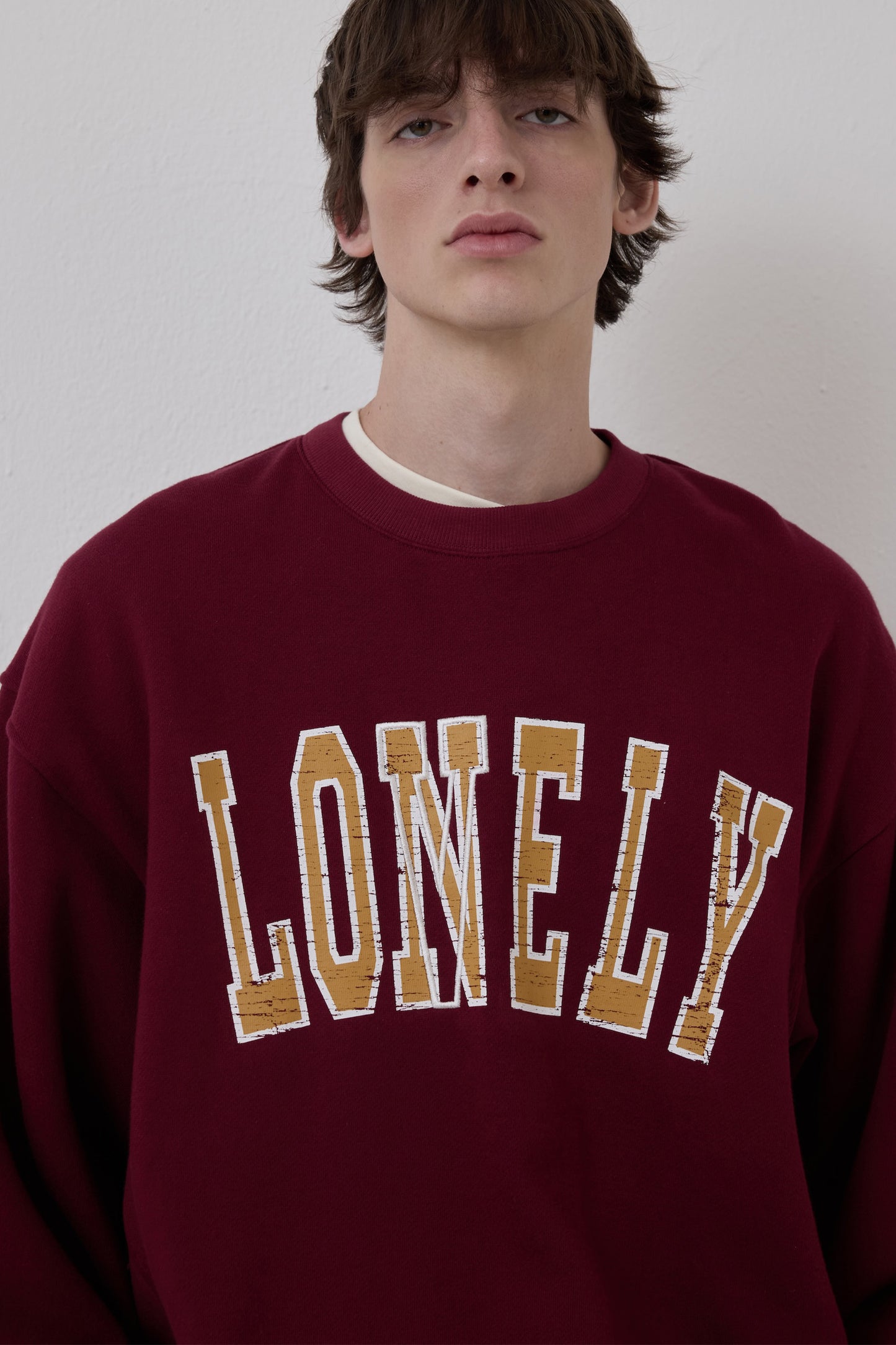 LONELY/LOVELY CRACK SWEATSHIRT BURGUNDY