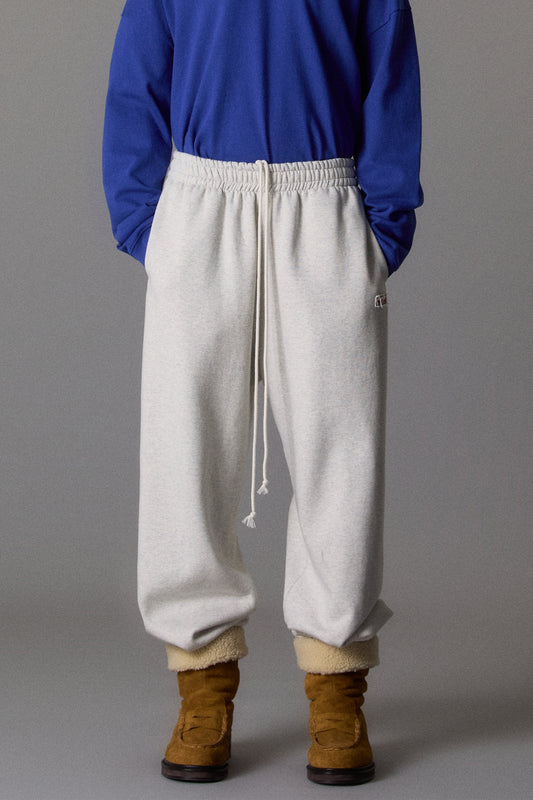 NYC FLUFF JOGGER PANTS OATMEAL